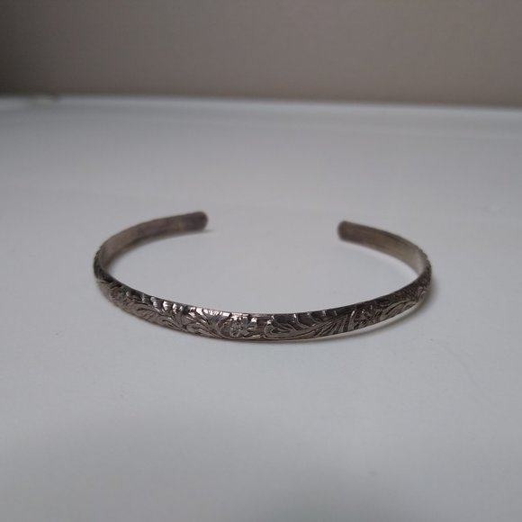 Vintage Small Sterling Decorative Open Bangle - Picture 8 of 14